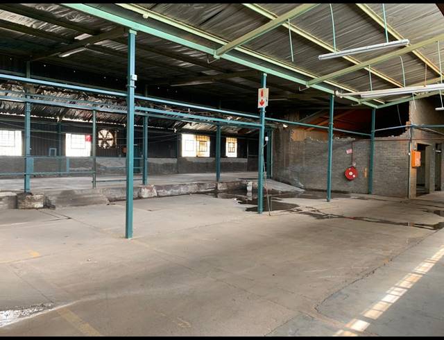 3,000M² WAREHOUSE TO LET IN ANDERBOLT